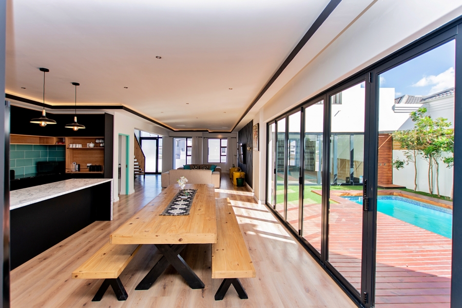 3 Bedroom Property for Sale in Sandy Point Western Cape